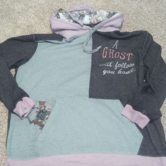Disney Parks 2022 The Haunted Mansion Hitchhiking Ghost Will Follow Hoodie - Picture 1 of 7